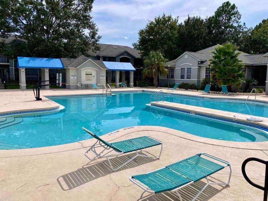 The Botanical Retreat, King Comfort & Poolside Peace Gainesville Exteriör bild